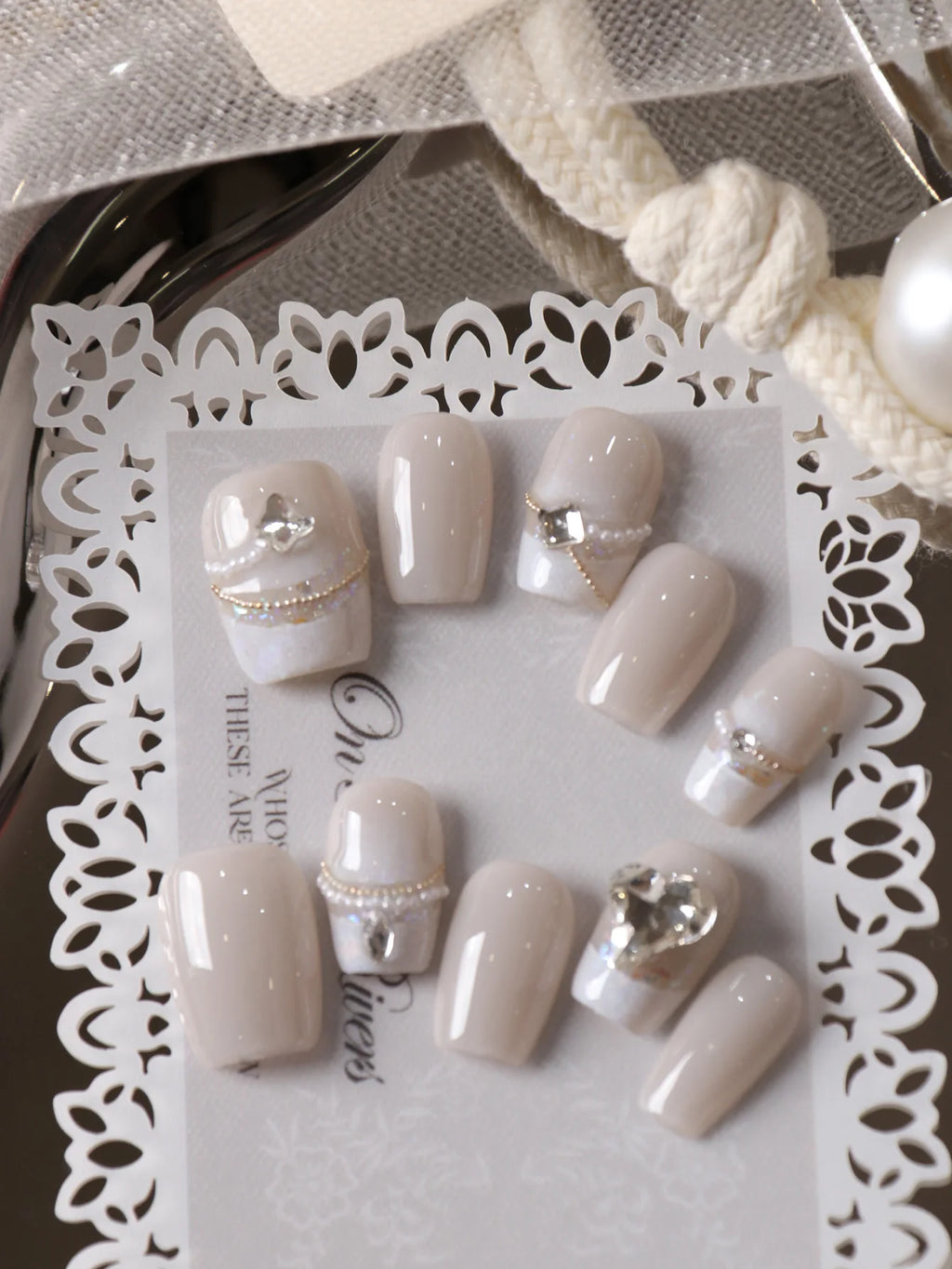 White diamond butterfly press-on nails short glitter nail art
